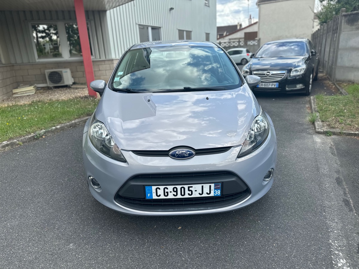 Ford Fiesta 1.2 85 CV trend 4XCBLEU 