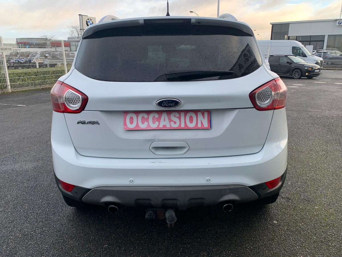 Ford Kuga 140 | TREND | Radar de stationnement avant arriére | Attelage | Climaisation | Jantes 17''