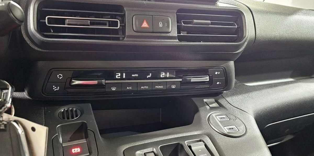 Citroën Berlingo TAILLE M BLUEHDI 130 S S EAT8 MAX N1