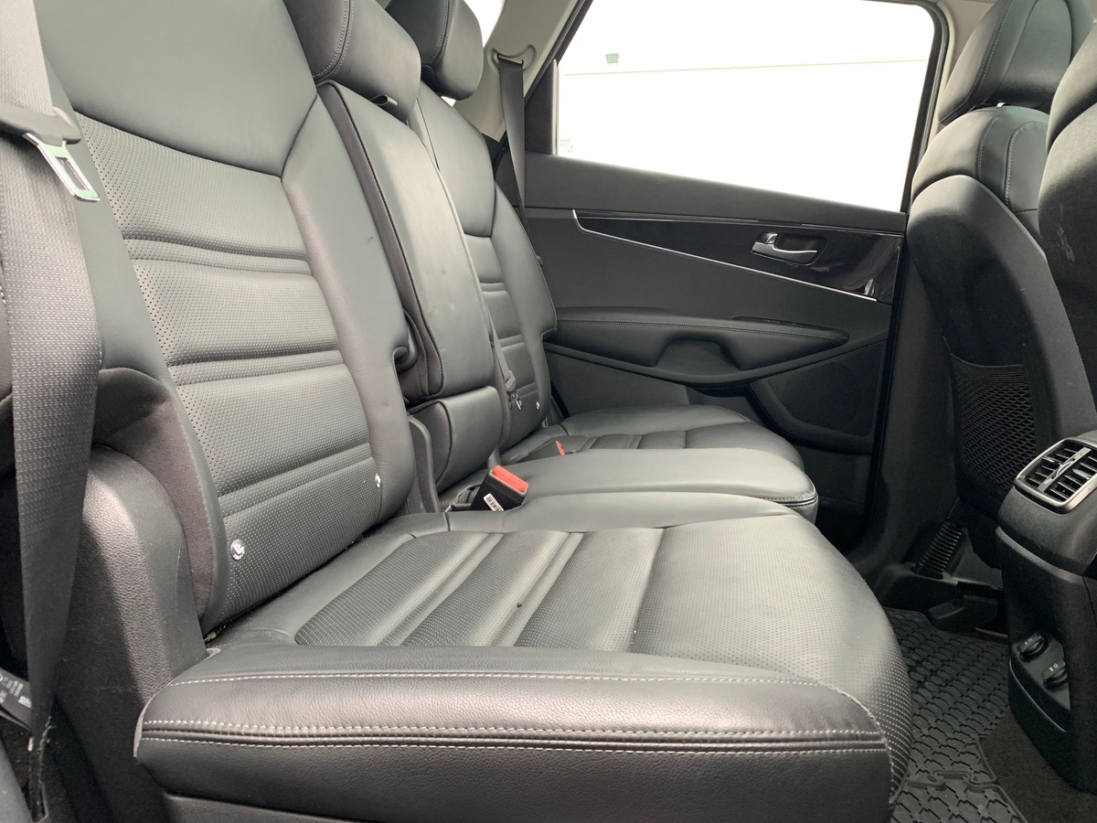 Kia Sorento 200 ch | Premium | 7 Places | AWD | Toit ouvrant panoramique | GPS | Régulateur vitesse