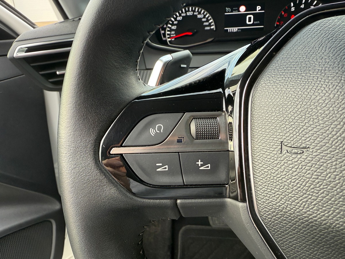 Peugeot 208 II 5 Portes 1.2 PureTech EAT8 S&S 100 cv, Suivi COMPLET