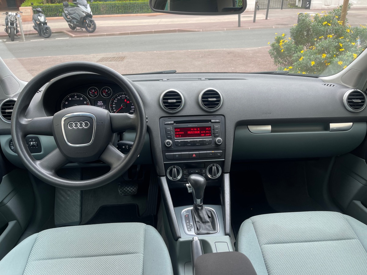 Audi A3 1.4 TFSI 125 cv S TRONIC / Boite Auto / S Line / Jantes Noires