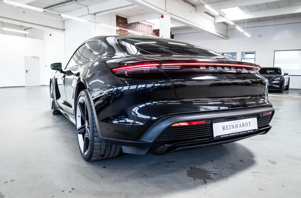 Porsche Taycan 680ch Turbo/Bose