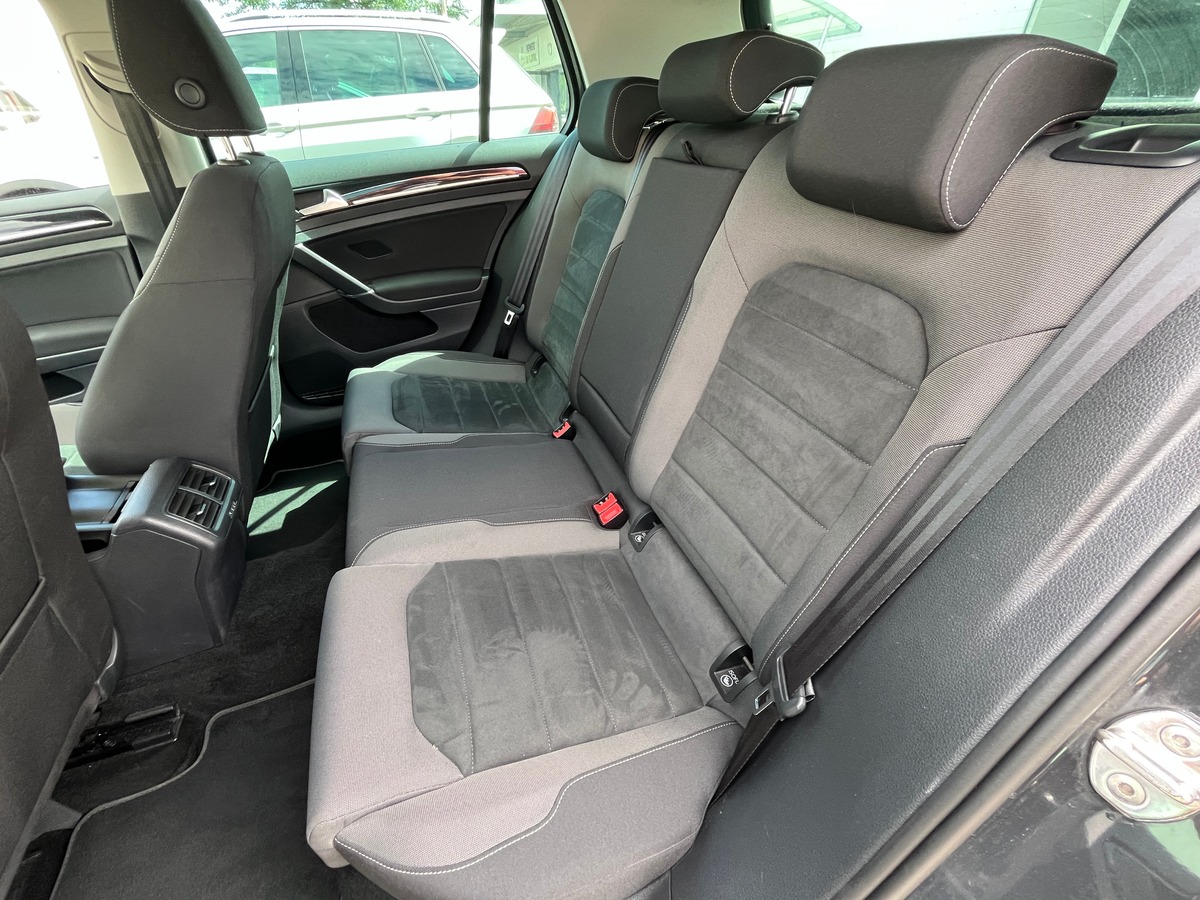 Volkswagen Golf VII 1.5 TSI 150ch DSG7 R-LINE, SUIVI COMPLET VOLKSWAGEN, SIEGES CHAUFFANT