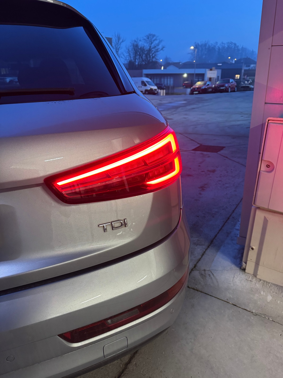 Audi Q3 2.0 TDI 120 MIDNIGHT SERIES SUIVI FULL AUDI