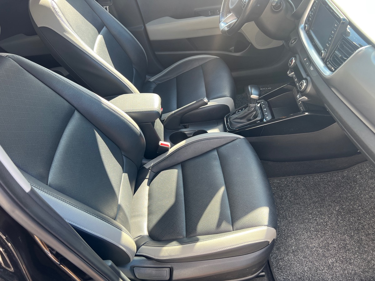 Kia Stonic Premium T-GDI 120cv DCT7, SUIVI COMPLET KIA, SIEGES CHAUFFANTS, CARPLAY