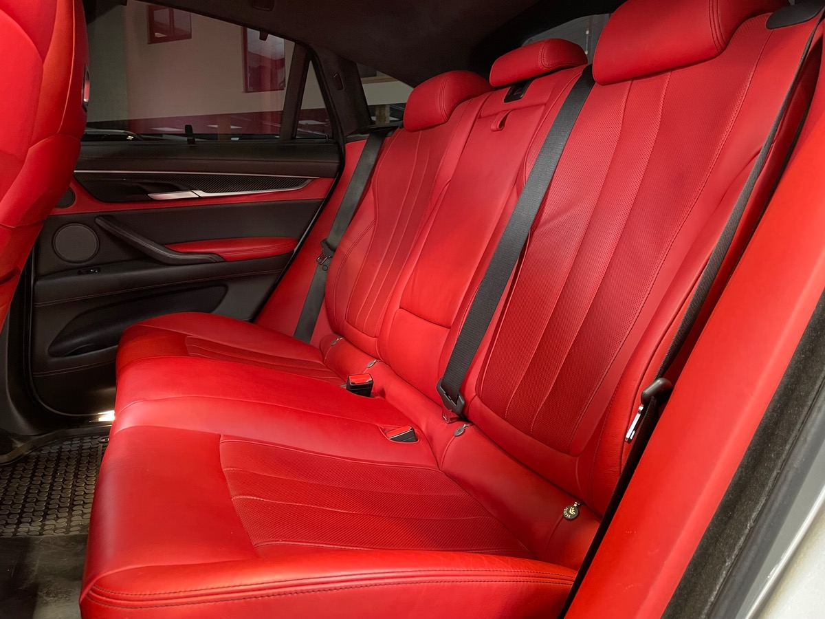Bmw X6 M 4.4L V8 XDRIVE 575CV - CARPLAY/TOIT OUVRANT/SIEGES CHAUFFANTS - ENTRETIENS CONSTRUCTEUR