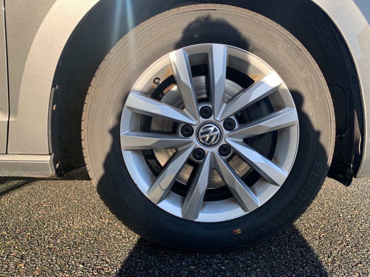 Volkswagen Touran 110 ch | 7 Places | Attelage | GPS | Radar de Stationnement Avant et Arriére