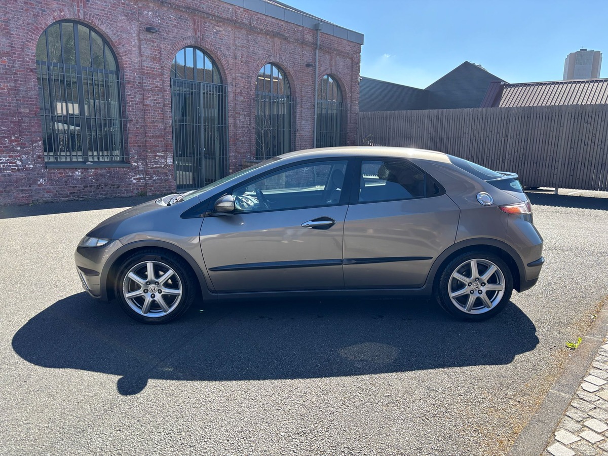 Honda Civic 1.8 VTEC 140 COMFORT-5 PORTES-GARANTIE