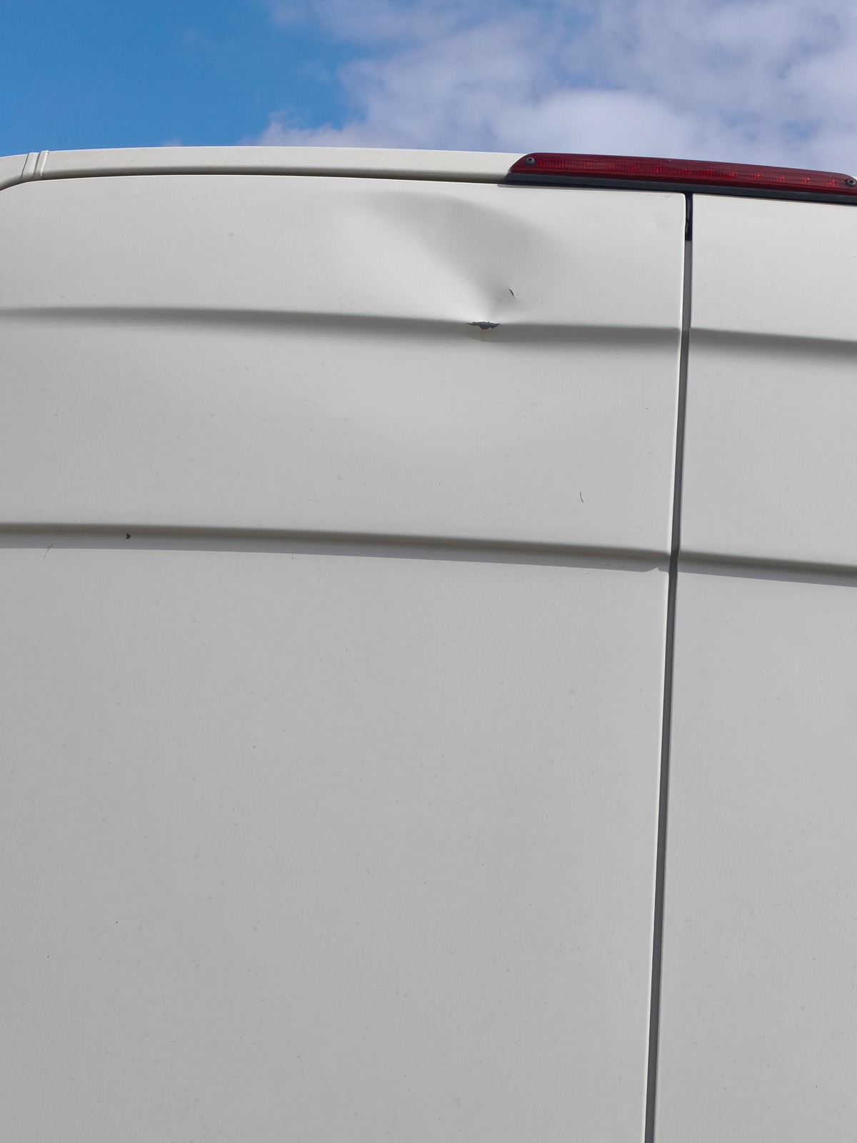 Volkswagen Crafter Fourgon L2H2 140 boite 6 business line