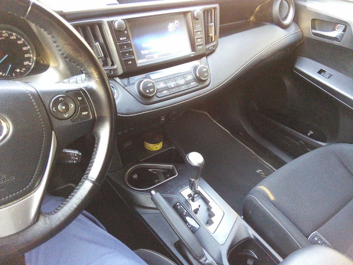 Toyota RAV4 hybride 2.5 VVTi 197 dynamic 2wd 155 cv Boîte auto