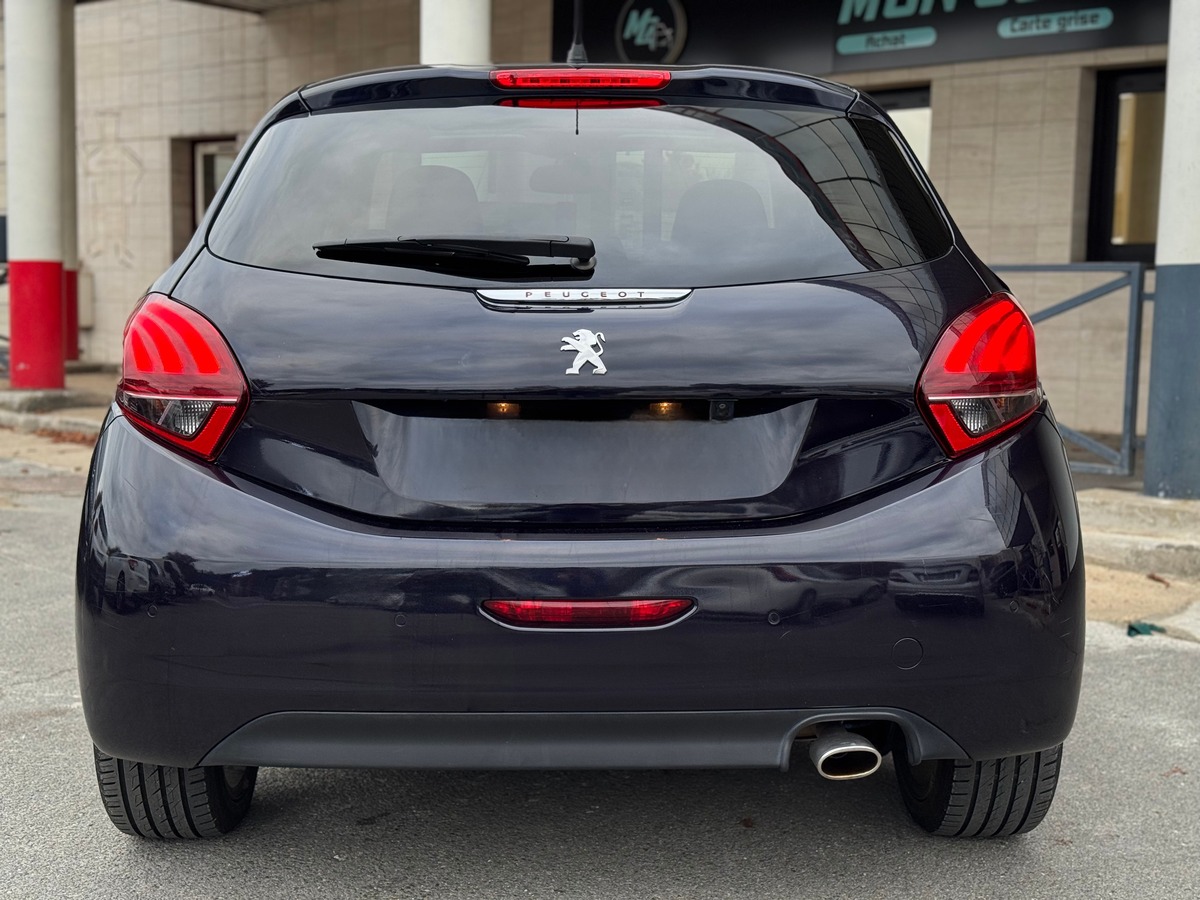 Peugeot 208 I Gt Line 1.2 THP EAT6 S&S 110 cv