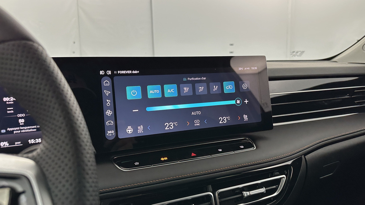MG EHS 1.5 Hybrid+ 224 chevaux Luxury | PLUSIEURS COLORIS DISPONIBLES | Compteur numérique 12,3''