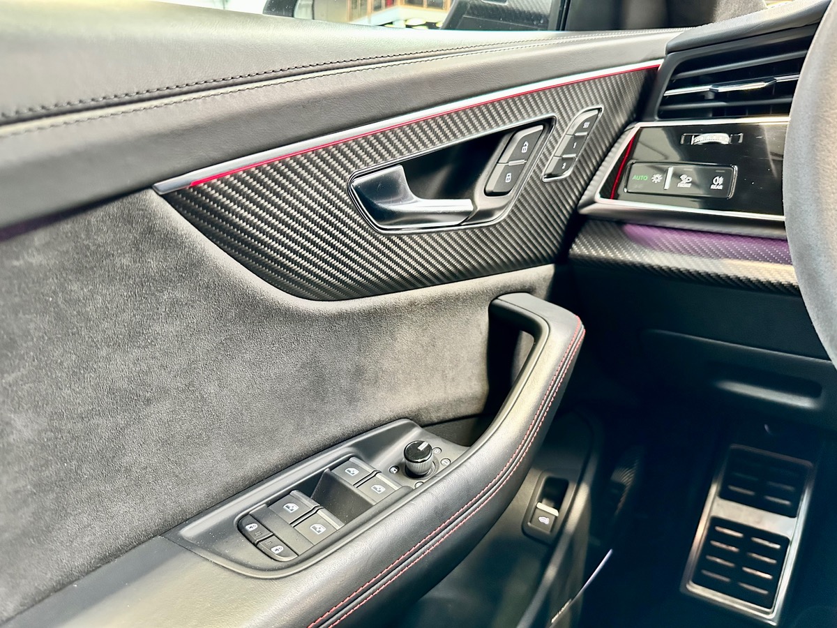 Audi RS Q8 4.0 TFSI 600 Quattro Tiptronic 8 Français u