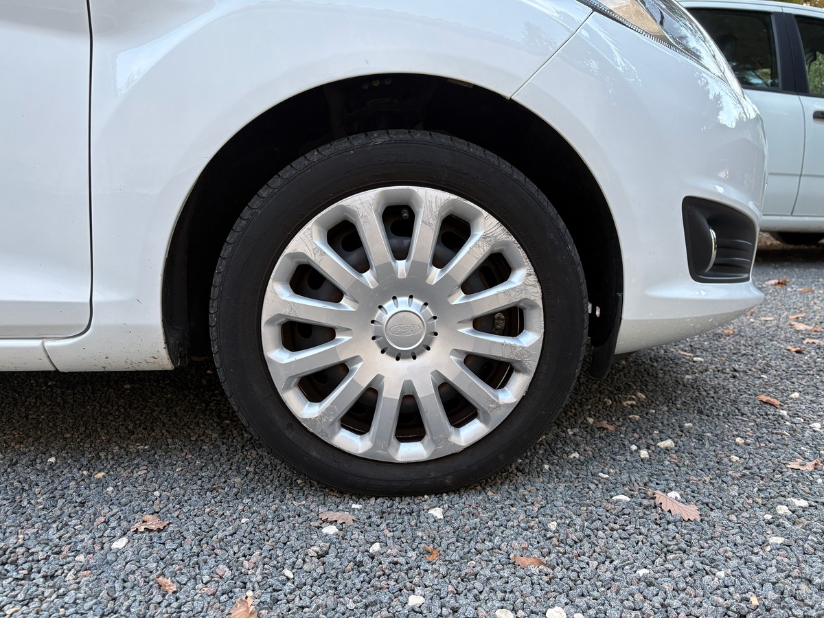 Ford Fiesta 1.25 82ch Edition - 1ʳᵉ main - ENTRETIEN CONSTRUCTEUR