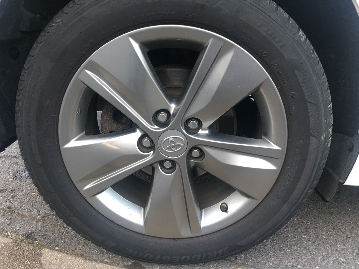 Toyota Verso 2.0 D-4D 112 CV 1r main 4XCB