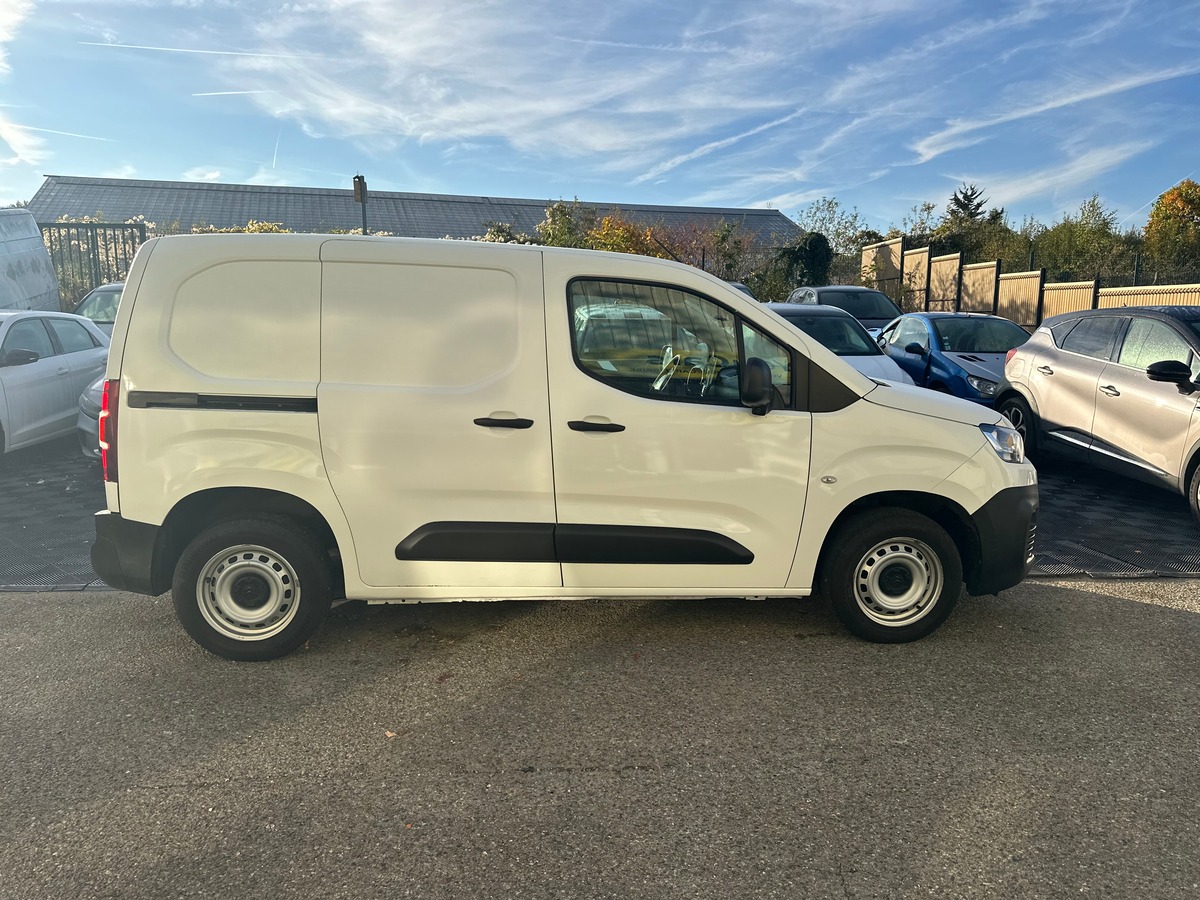 Citroën Berlingo Utilitaire M 1.5 BlueHDi 102 cv RIEN A PREVOIR - CARPLAY - CAMERA DE RECUL