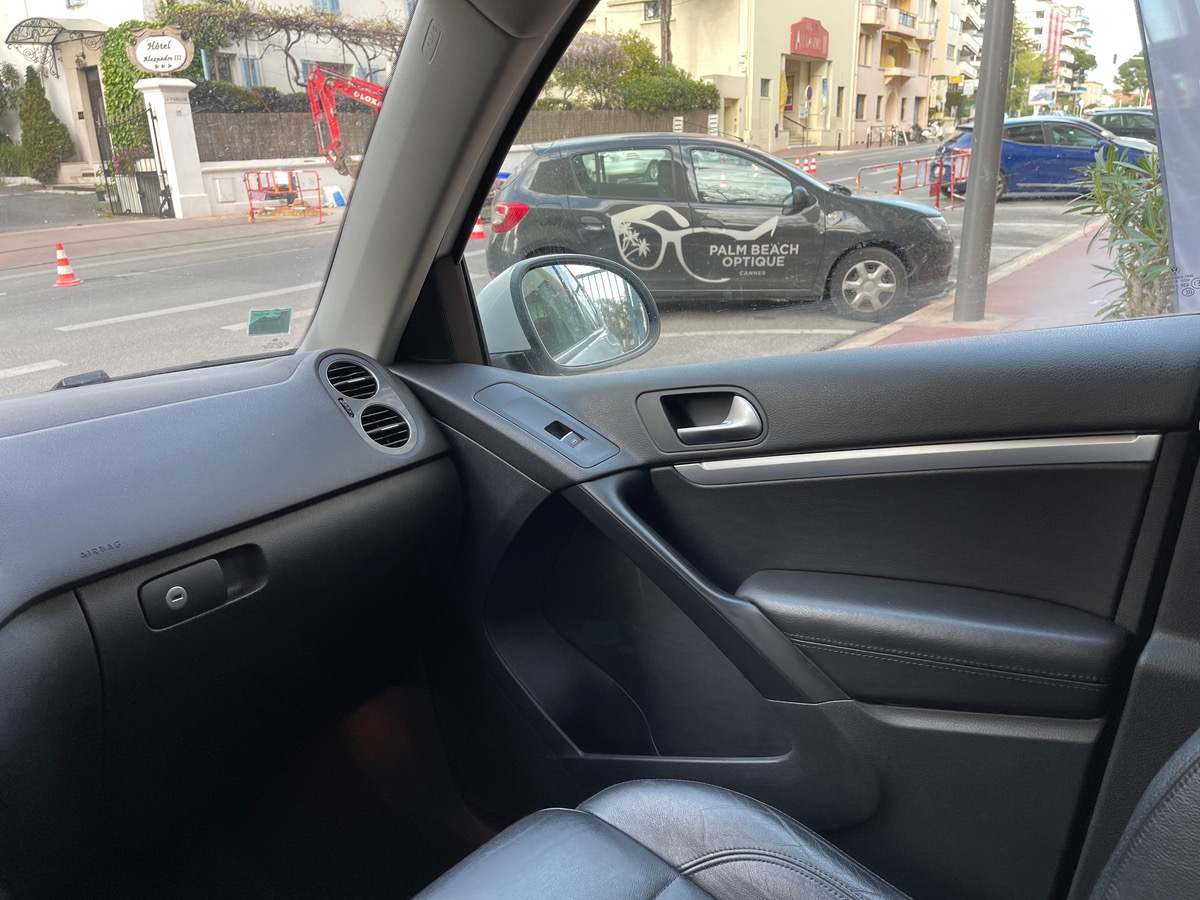 Volkswagen Tiguan 2.0tdi Phase 2 110CV CARAT/TOIT