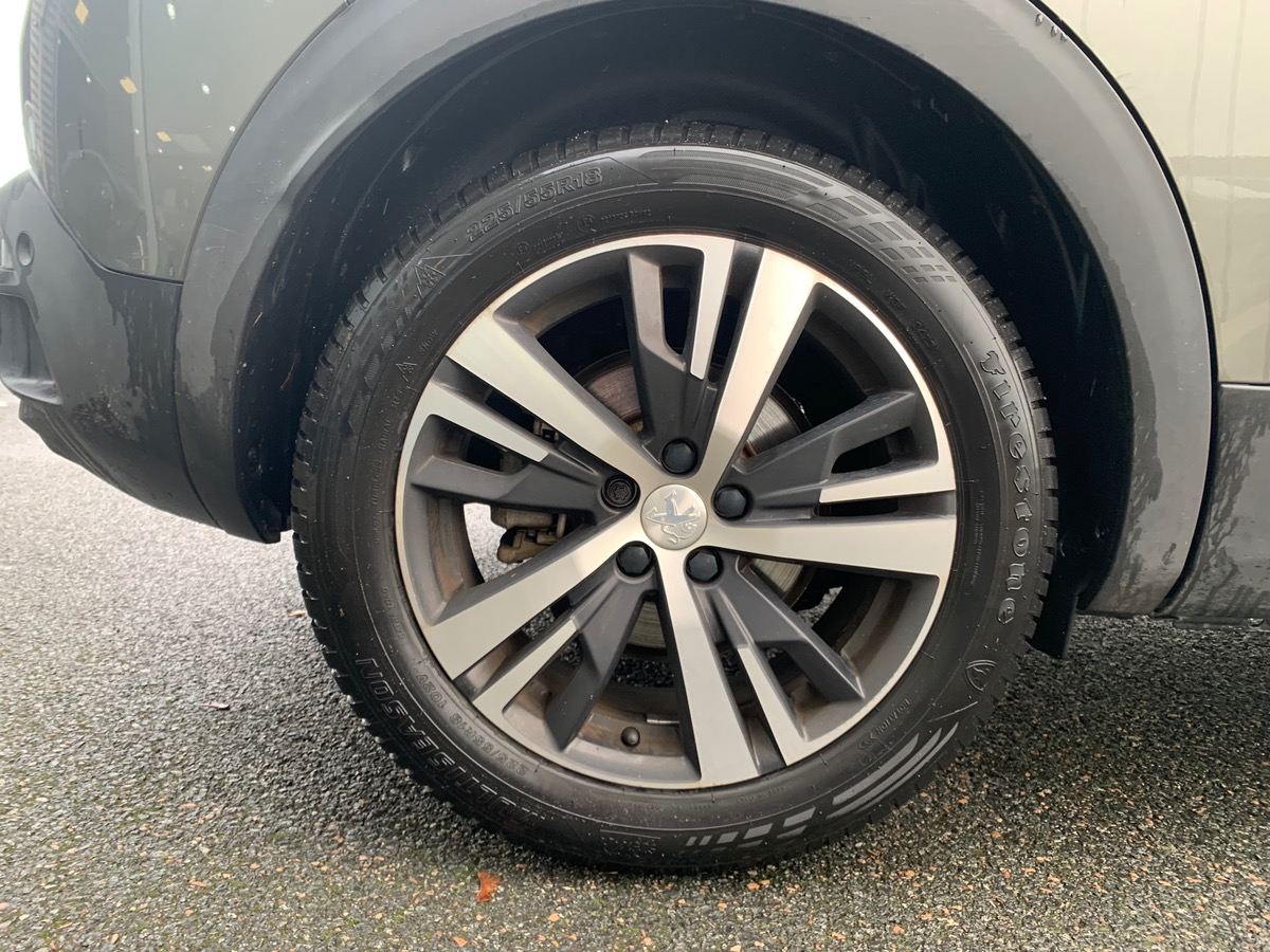 Peugeot 3008 130 ch | Allure business | Mirror link | Caméra recul | Coffre assisté électriquement