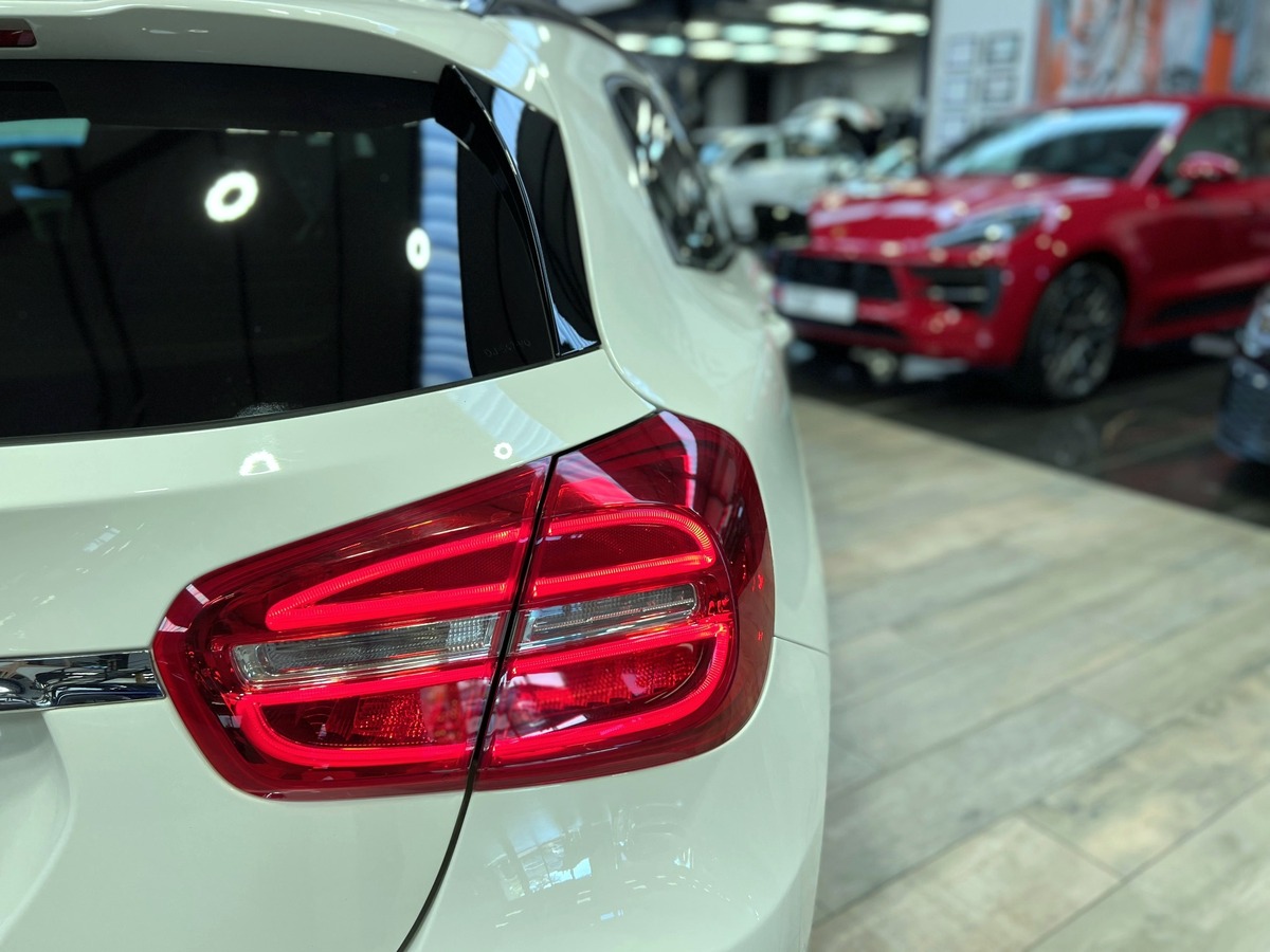 Mercedes-Benz Classe GLA 250 i 211 FASCINATION AMG 4MATIC 7G-DCT