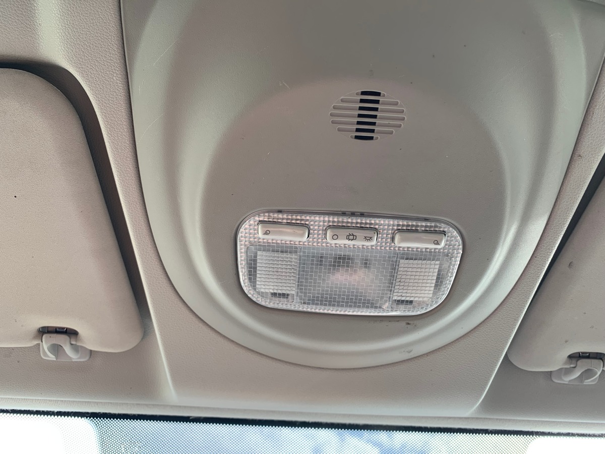 Peugeot Partner 100 ch | 5 Places | GPS | Climatisation | Attelage | Roue secours | Apple car play