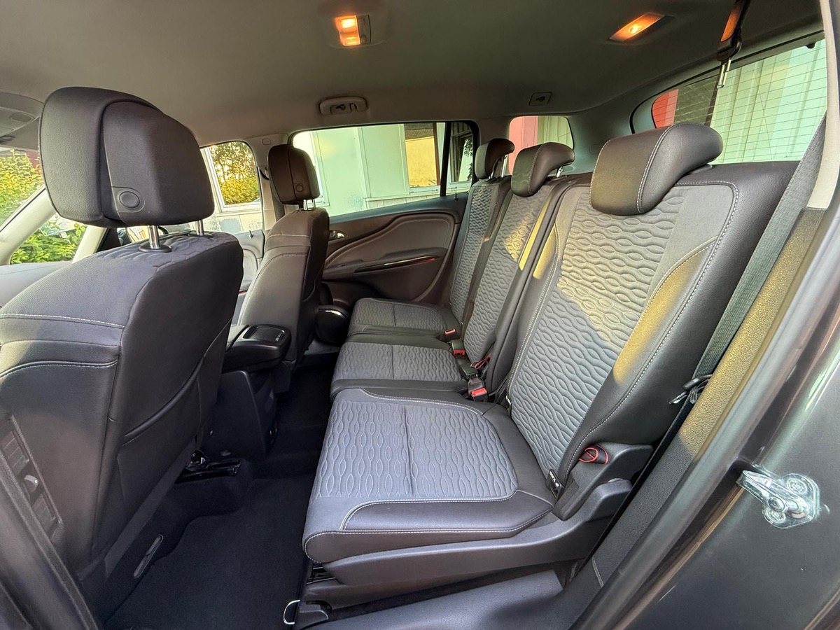 Opel Zafira Tourer 2.0 CDTI 130 CV cosmo 4XCBLeut