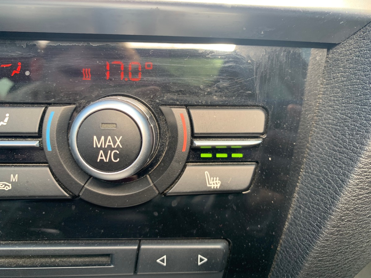 Bmw X3 150 ch | Lounge plus | Toit ouvrant panoramique | Caméra de recul | Régulateur de vitesse