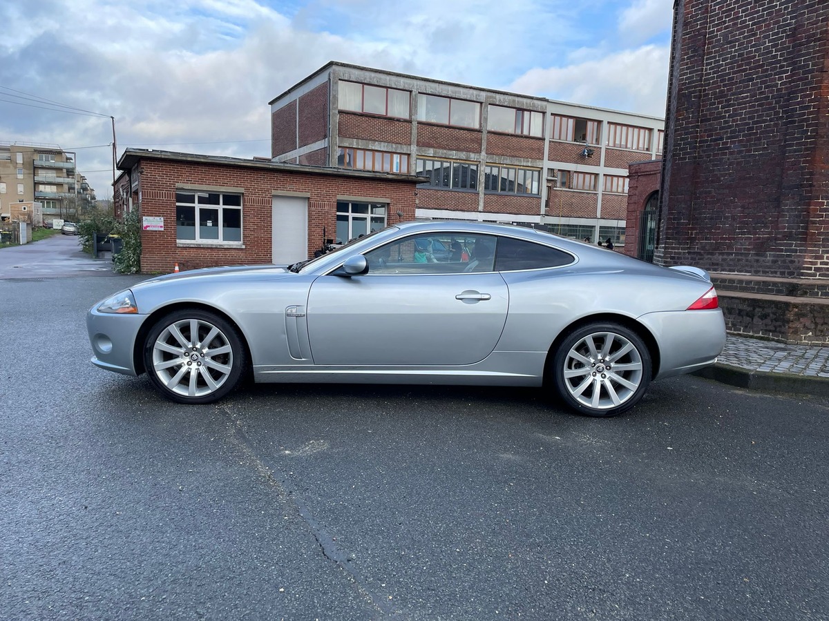 Jaguar XK V8 4.2