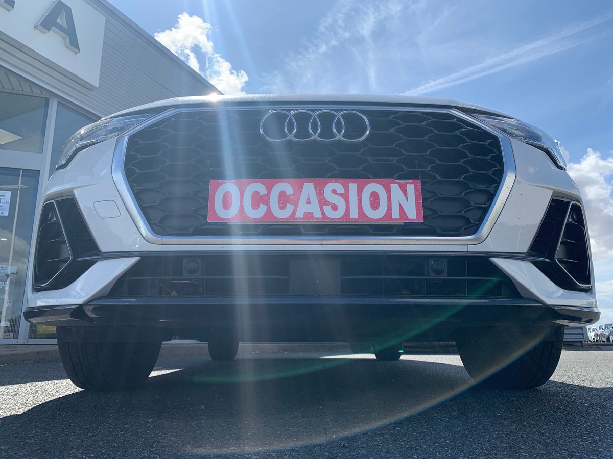 Audi Q3 Sportback 150 | Premiére MAIN | Design | Apple car play | Attelage amovible | Entretien AUDI