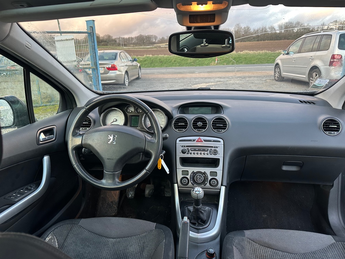 Peugeot 308 1.6 hdi 110cv toit pano 261150km