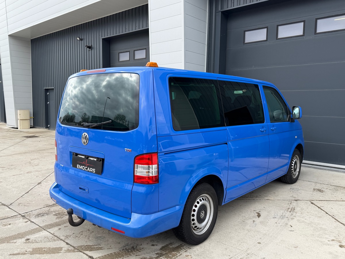 Volkswagen Transporter CARAVELLE 2.5 TDI 9 PLACES