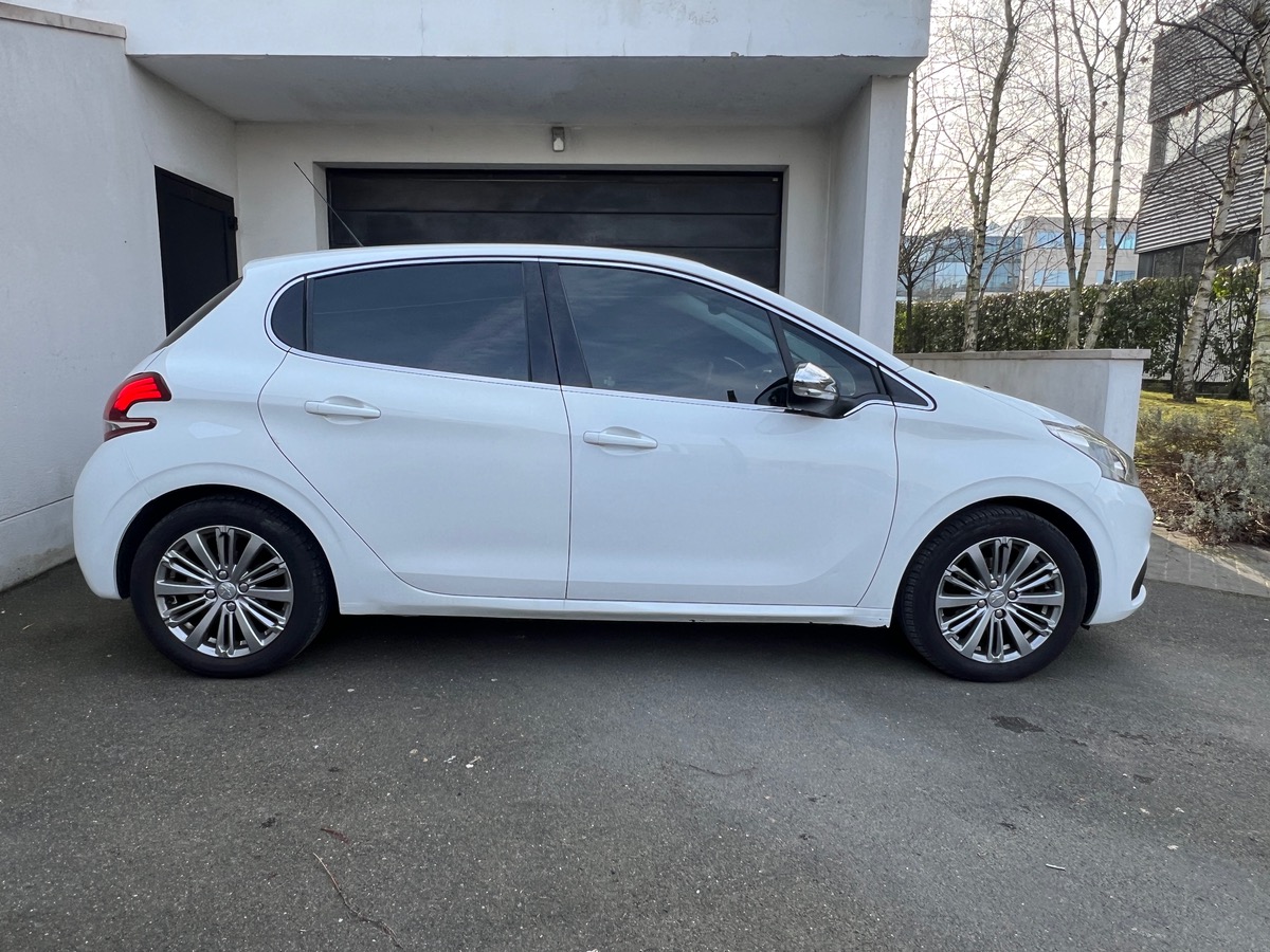 Peugeot 208 Phase 2 Allure 1.2 Puretech 110