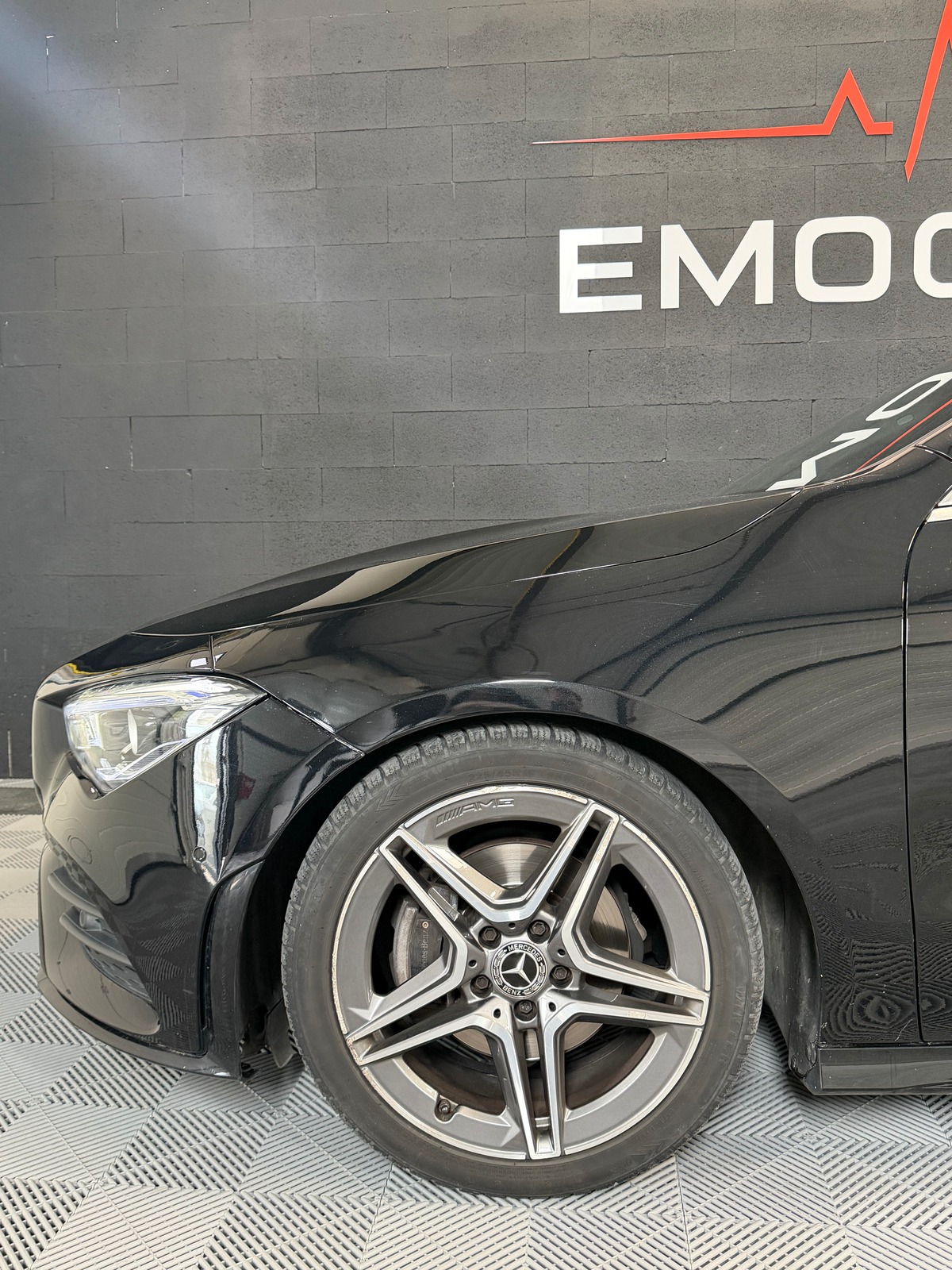 Mercedes Benz CLA 180D AMG LINE