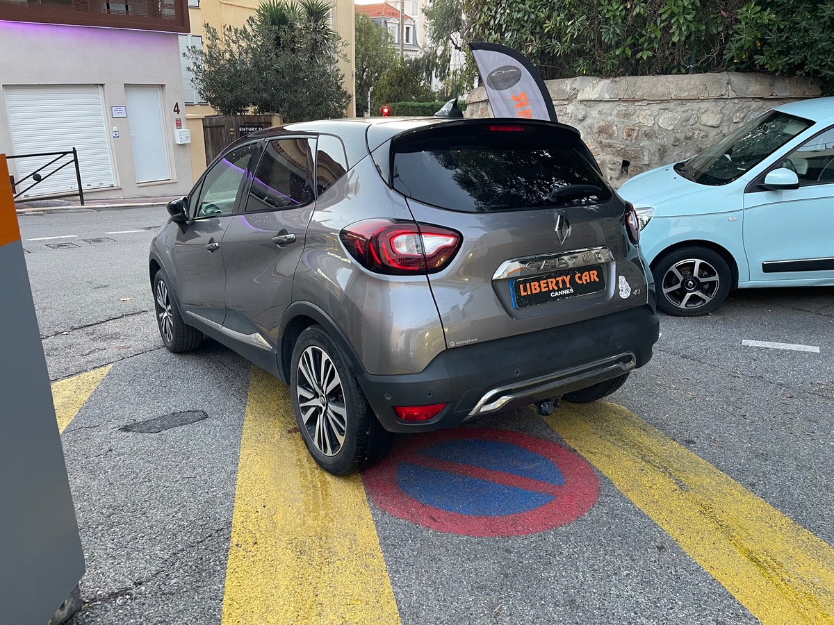RENAULT Captur 1.5 DCI 110 CV / Initiale Paris /Phase 2 / Pack Bose /Attelage / Caméra /