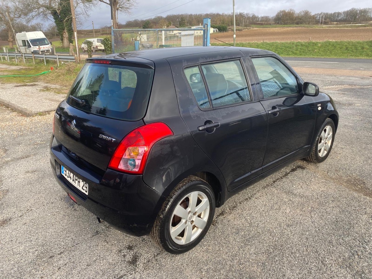 Suzuki Swift 1.3D 75cv 1ere main 107100km