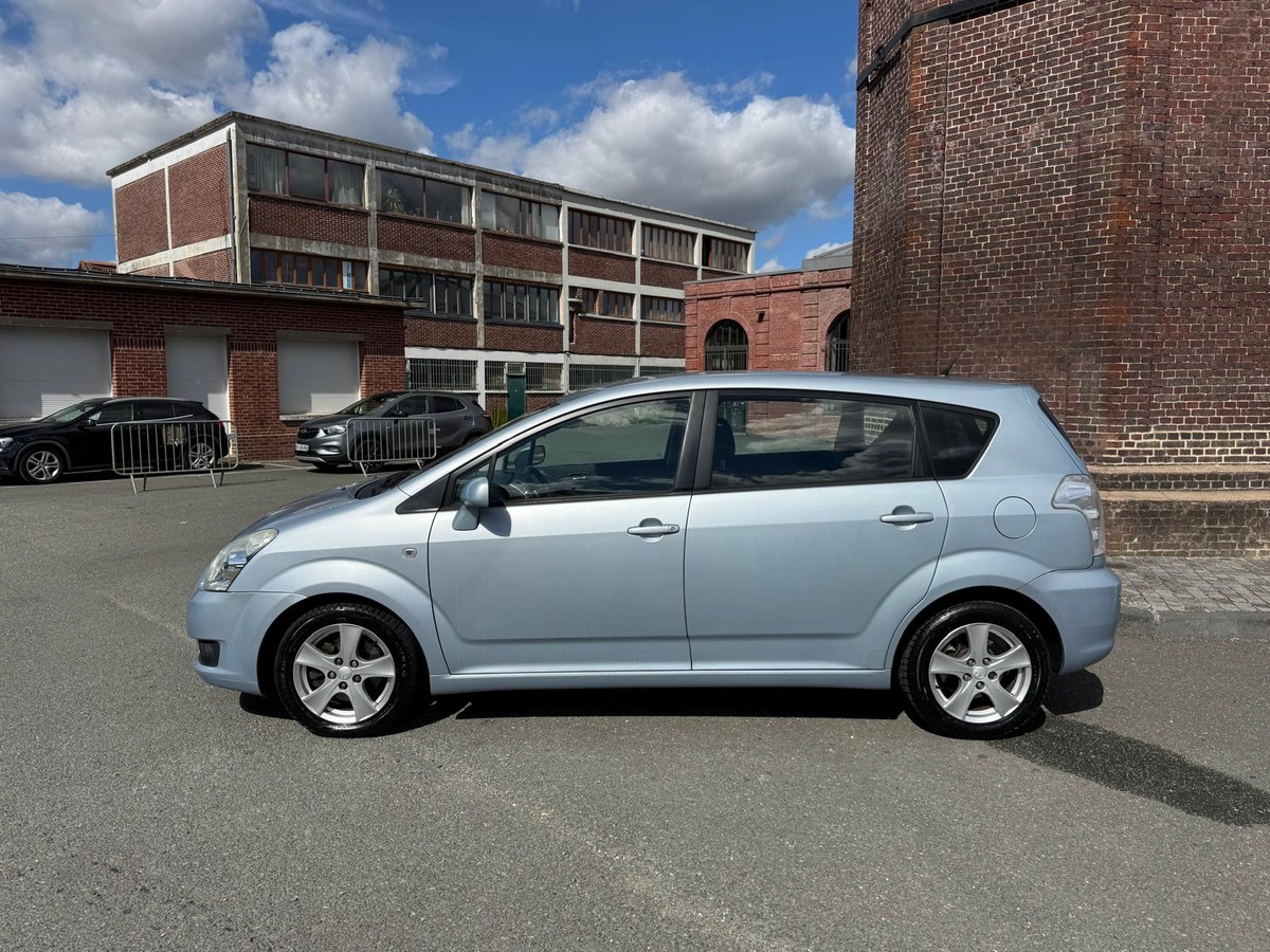 Toyota Corolla Verso 7 places- Facelift- 2.2 D4-D 136cv