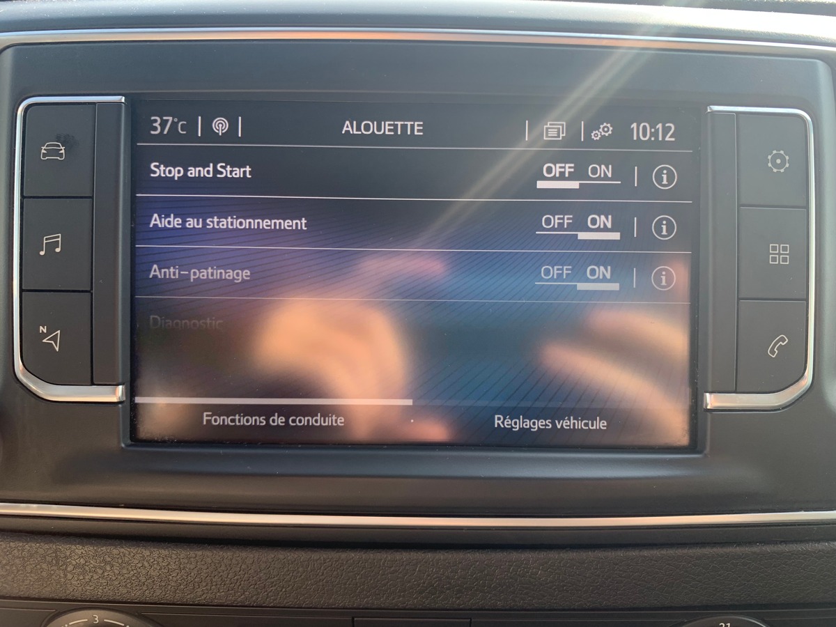 Toyota ProAce 122 ch | Business | Medium | 3 Places | Régulateur vitesse | GPS | Bluetooth | Radar
