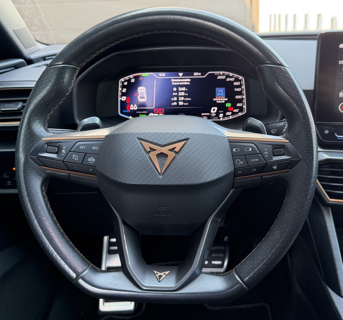 Cupra Leon 1.4 e-Hybrid 245ch VZ / Sièges chauffants / Mode de conduite / Apple CarPlay
