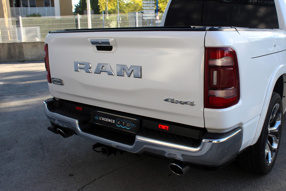 Dodge RAM CREW CAB 1500 5.7 V8 396 ch LARAMIE EDITION LONGHORN / RAM BOX / CARPLAY / ATTELAGE / E85