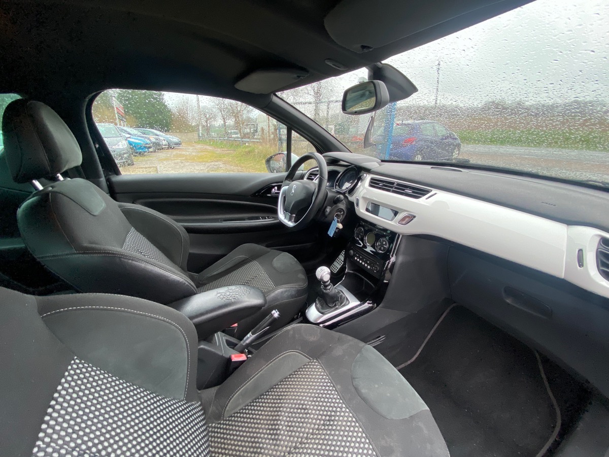 Citroën DS3 1.6 ehdi 112cv 222141km 09/2010