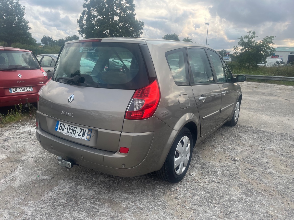 RENAULT Grand Scenic 1.9 DCI 130CH
