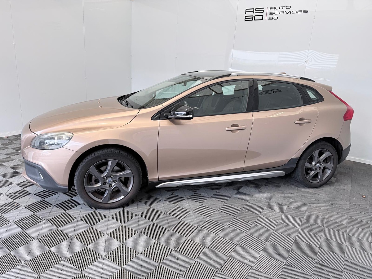 Volvo V40 Cross Country 1.6 D2  115  Momentum Première main