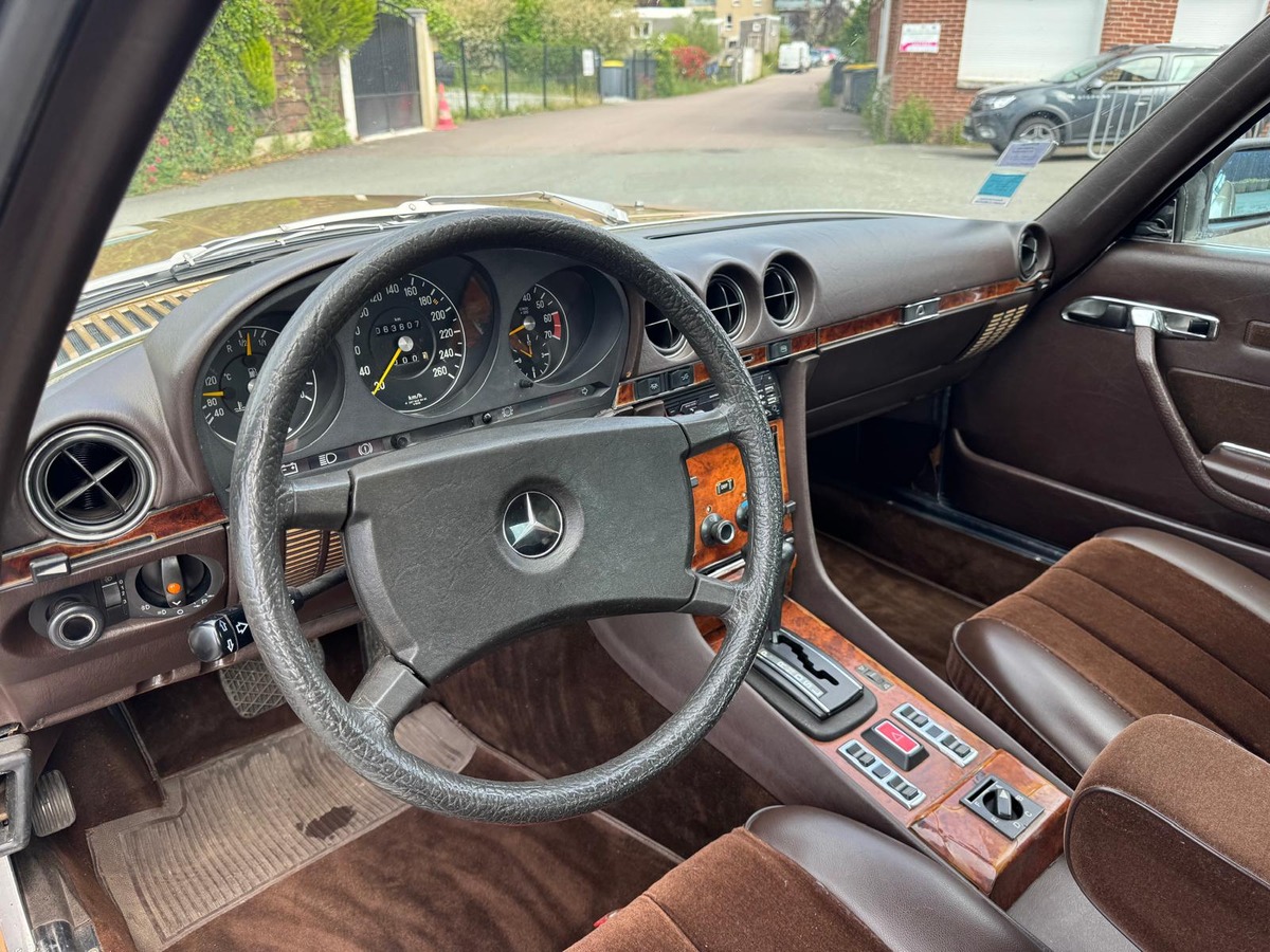 Mercedes-Benz SLC 500 V8 (C107) 240cv - Française - Kilométrage non garanti