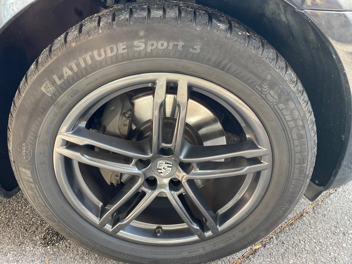 Porsche Macan 2.0 245 CV AWD / Toit ouvrant / Pack Chrono / Pack Black / Intérieur Cuir