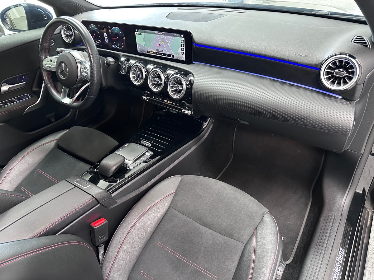 Mercedes-Benz Classe A IV (2) 200 D AMG LINE 8G-DCT