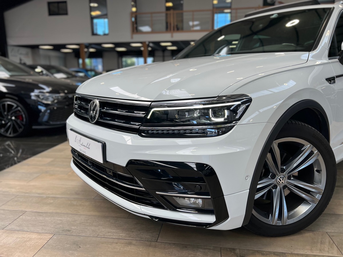 Volkswagen Tiguan II 2.0 TDI 150 DSG7 R-LINE  ATTELAGE/TOIT PANO/CARPLAY/