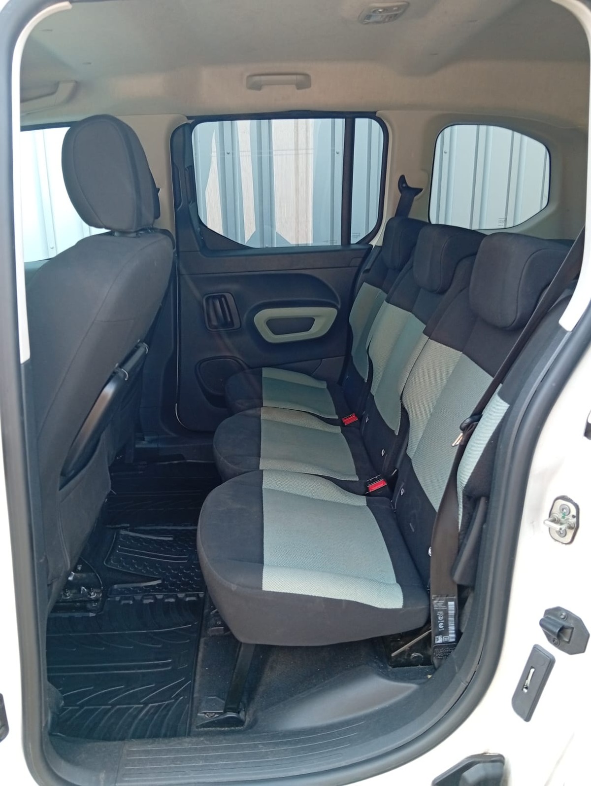Citroën Berlingo M BlueHDi 100ch S&S Feel Pack " Première Main " et "Suivi Citroën"