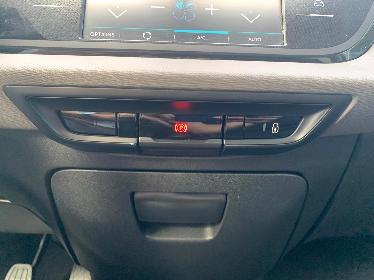 Citroën C4 SpaceTourer 120 chevaux | Live | Régulateur vitesse | Apple car Play Android auto | GPS