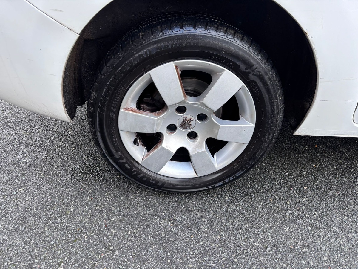 Peugeot 5008 1.6 e-HDi Business Pack - Révisé - Garantie