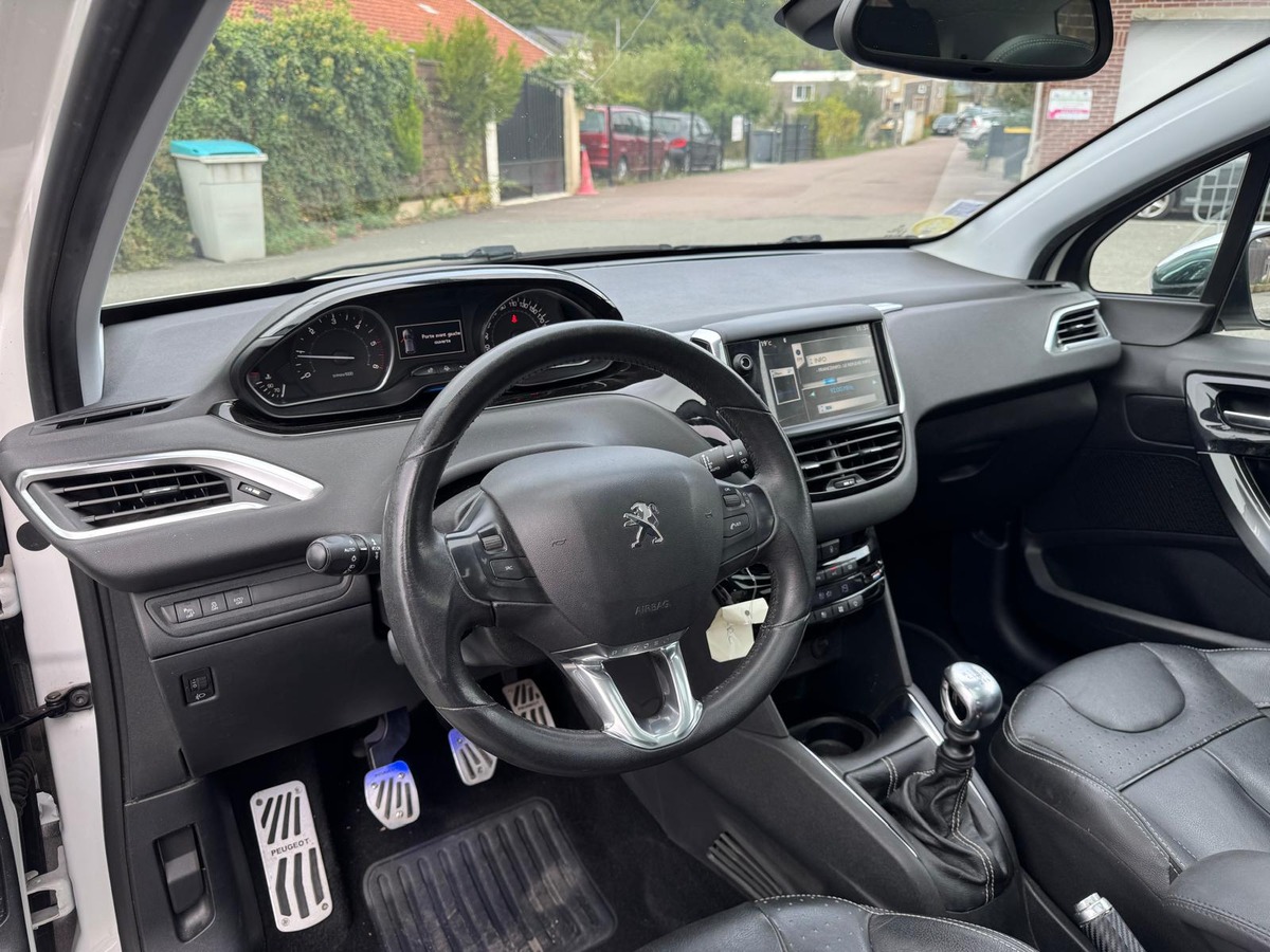 Peugeot 208 1.6 e-HDi 115cv Allure - Garantie